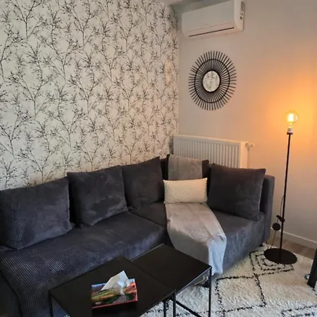 Appartement 1 Pokojowy - Kawalerka Z Klimatyzacja, Garazem Podziemnym Warschau