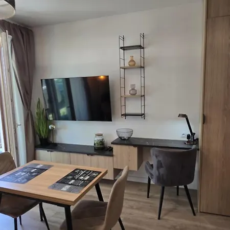 Apartment 1 Pokojowy - Kawalerka Z Klimatyzacja, Garazem Podziemnym Warschau