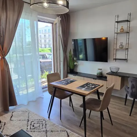 1 Pokojowy - Kawalerka Z Klimatyzacja, Garazem Podziemnym 华沙